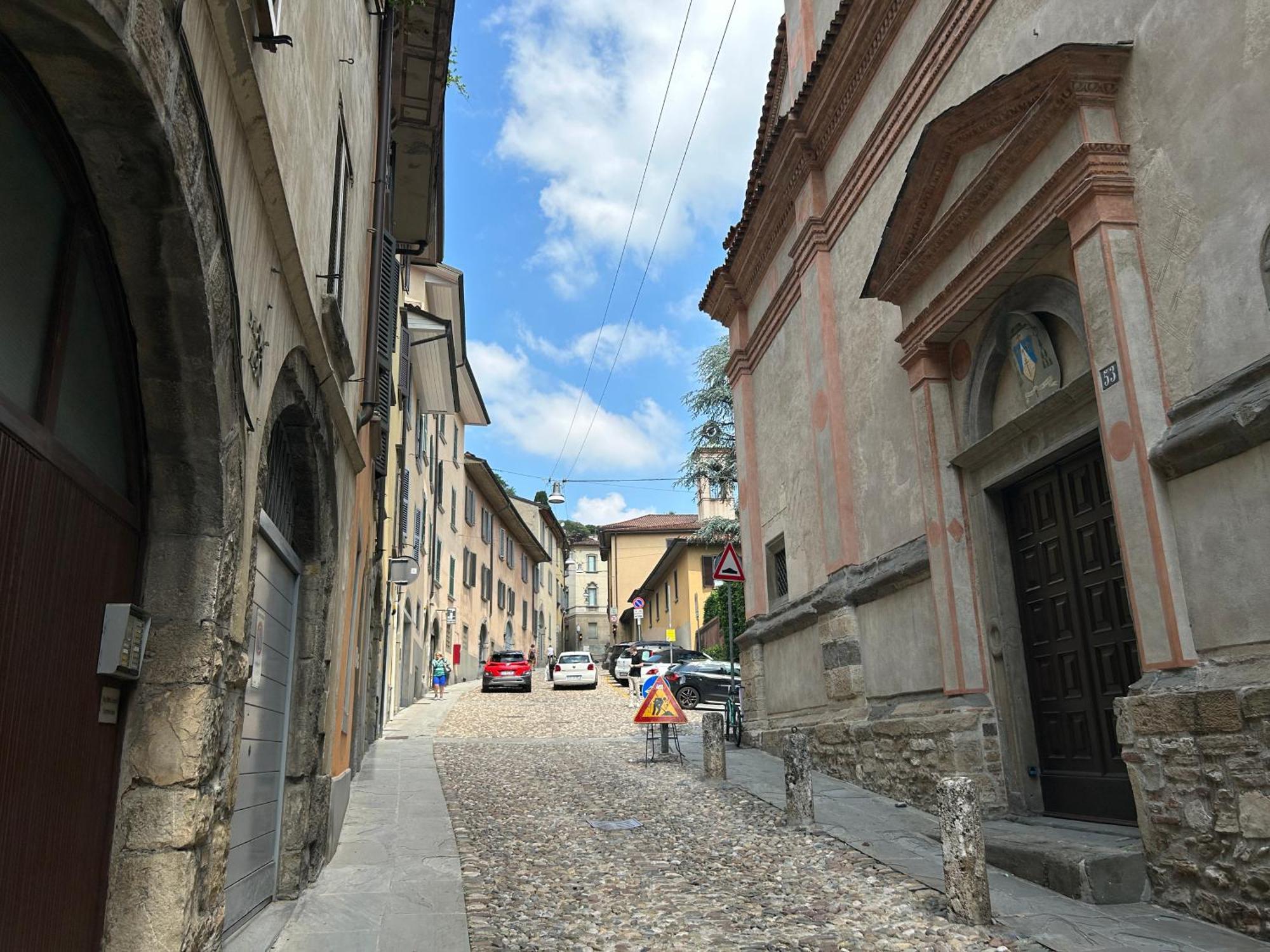 Alessandro 82 - Immobili E Soluzioni Rent Bergamo Dış mekan fotoğraf